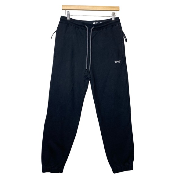 Revolve REEBOK X VICTORIA BECKHAM Jogger in Black - Picture 2 of 12